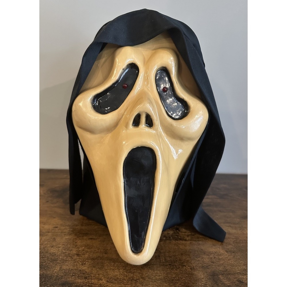 Rare FUN WORL DIV SCREAM GHOSTFACE MASK BUST Decoration Life Size Light Up Eyes